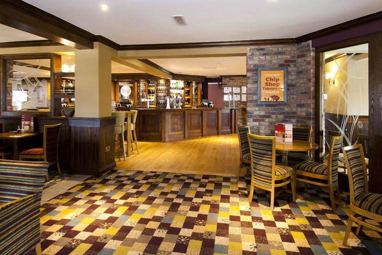 Premier Inn บิสเตอร์ ภายนอก รูปภาพ
