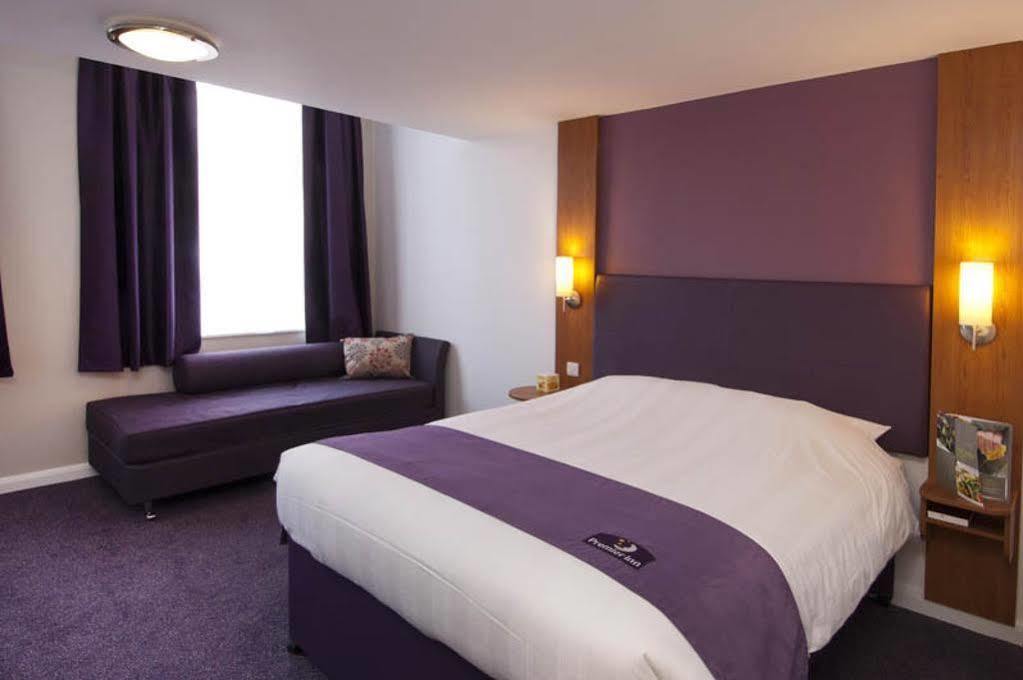 Premier Inn บิสเตอร์ ภายนอก รูปภาพ